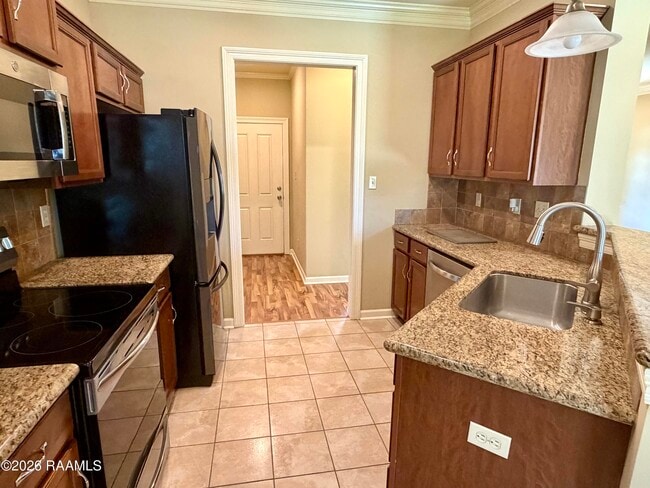 Photo - 212 Chevalier Blvd