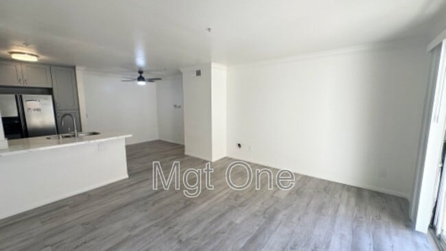 Photo - 2040 Las Colinas Cir