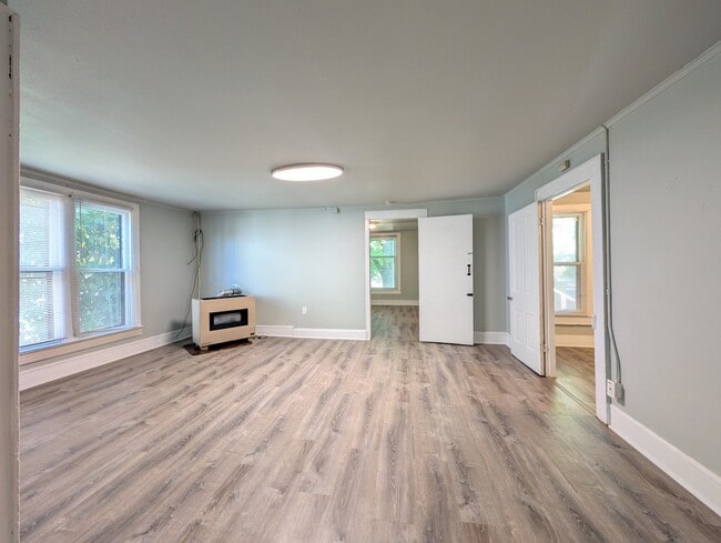 Photo - 433-435 SW 5th St Unit 433