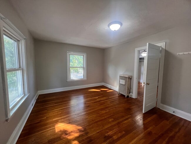 Photo - 641 Parkwood St NE Unit 641 Parkwood St NE -  4