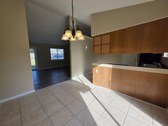 Photo - 206 S Ginger Dr