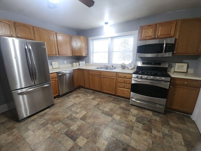 Photo - 1204 S Jefferson St Unit Upper