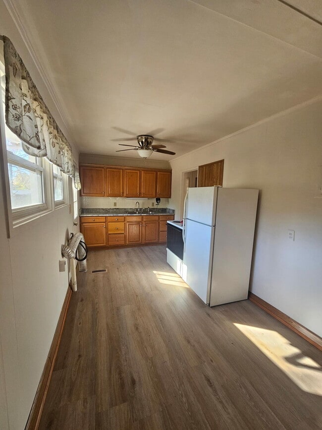 Photo - 418 Palm Dr S