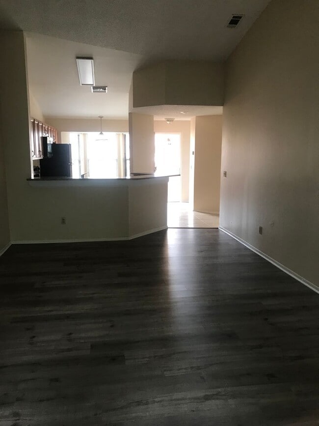 Photo - 7523SBD(100) Unit 7523