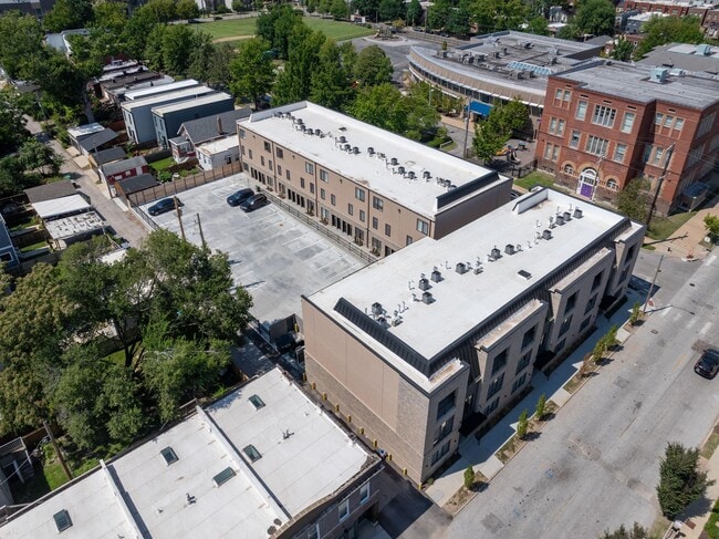 4320 Vista Ave Unit 4320 1B