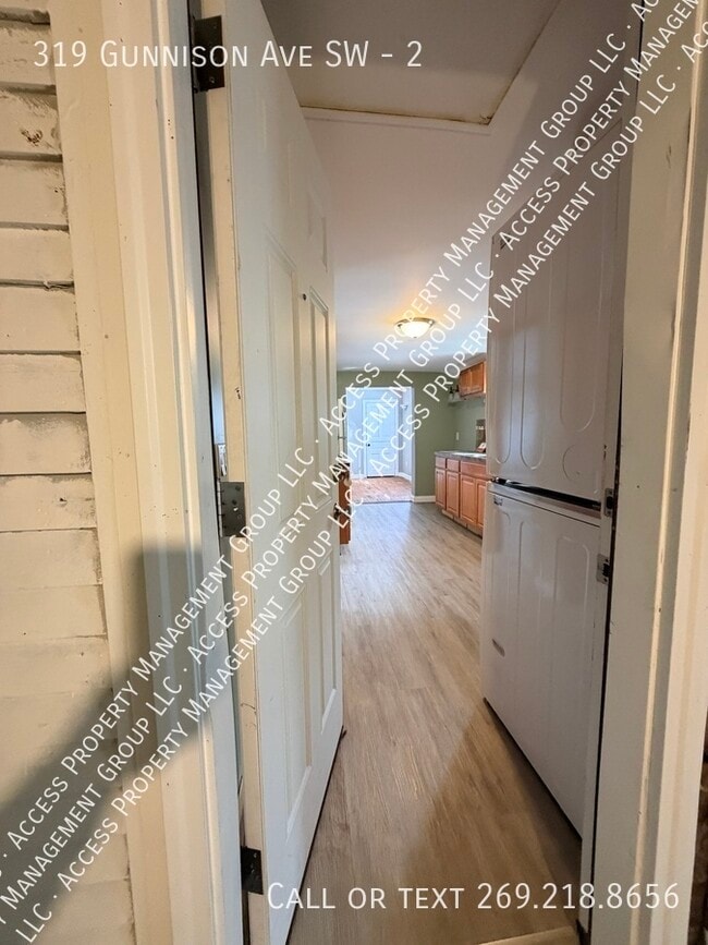 Photo - 319 Gunnison Ave SW Unit 2