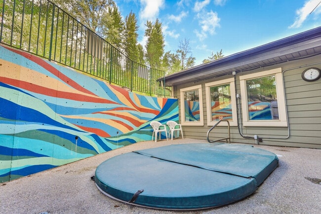 Photo - 1639 McDonald Ave Unit SI ID1466402P