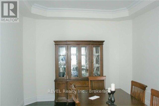 Photo - 1 Tilsonburg Ave