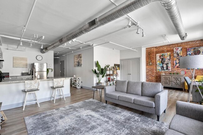 17 - 5th fl unit 501 - The Cast Iron Building