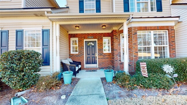 Photo - 10924 Alderbrook Ln