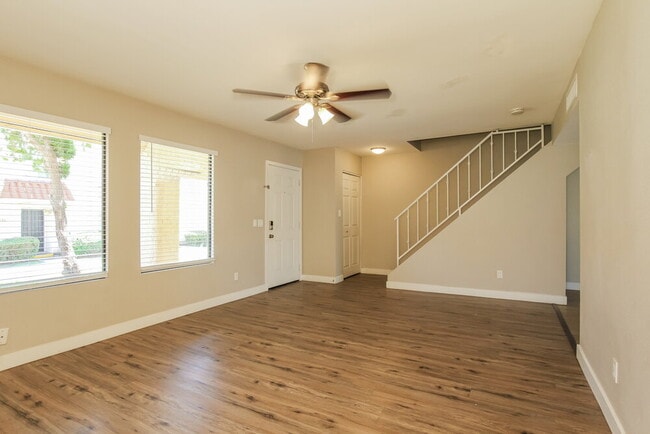 Photo - 4325 W Solano Dr N