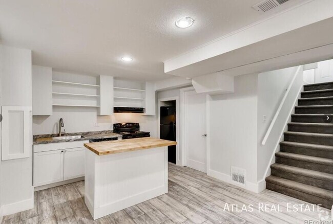 Building Photo - 7486 Turner Dr Unit Basement Rental