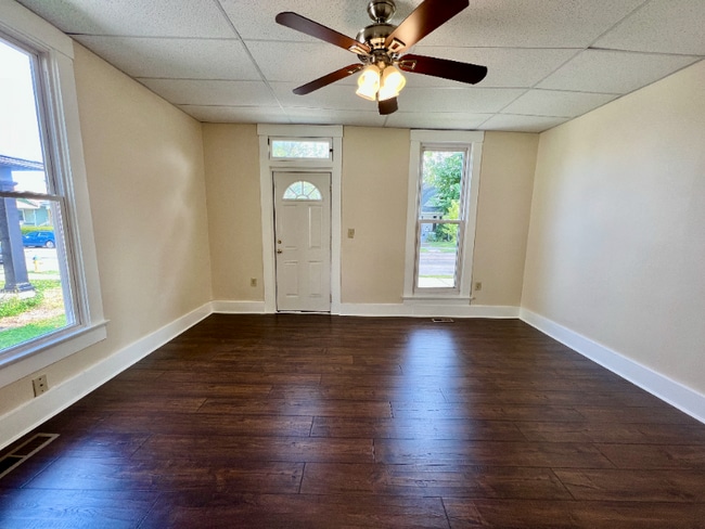 Photo - 1813 E Elm St