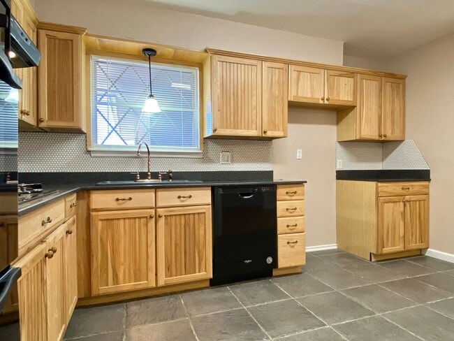 Photo - 1411 Hampton Rd