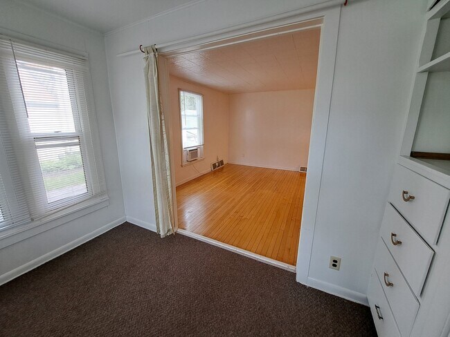Photo - 709 W Olin Ave Unit 1
