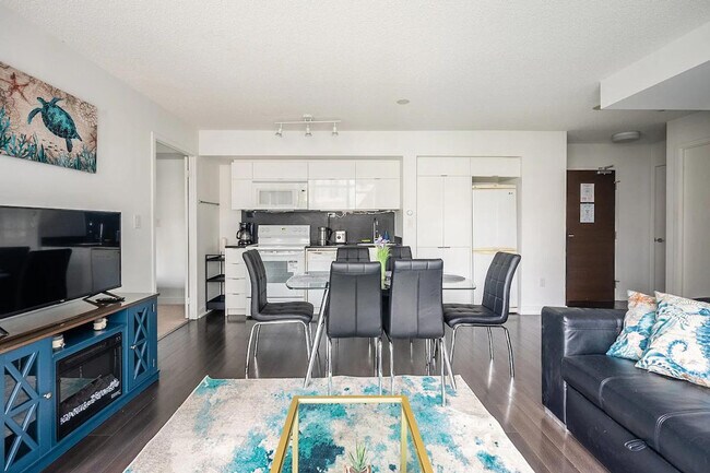 Photo - 22 Capreol Ct Unit ID1345960P