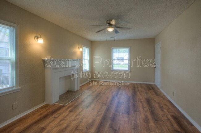 Photo - 230 E Zion St