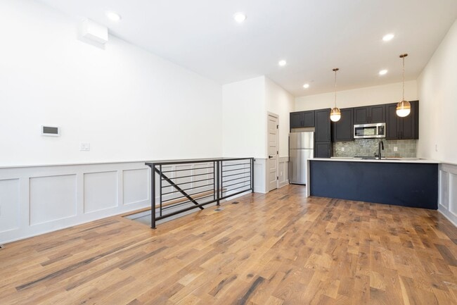 Photo - Spacious 2-Bedroom Apartment for Rent Unit 1st Floor Front/Basement