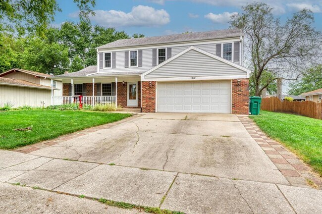 1102 Country Dr