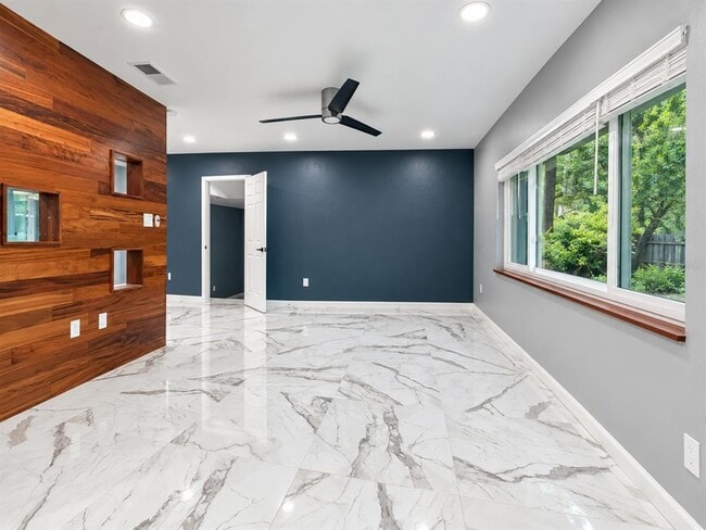 3330 NW 24th Ave