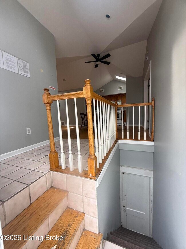 Photo - 112 E Woodlawn Ave Unit 2