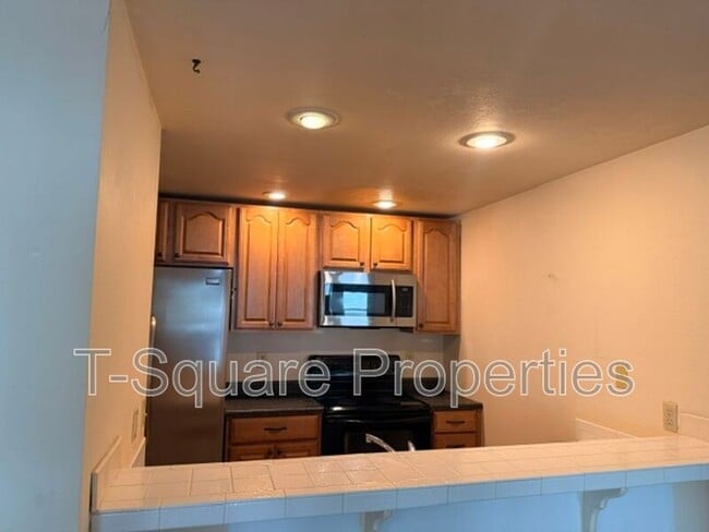 Photo - 2152 N 112th St Unidad #409