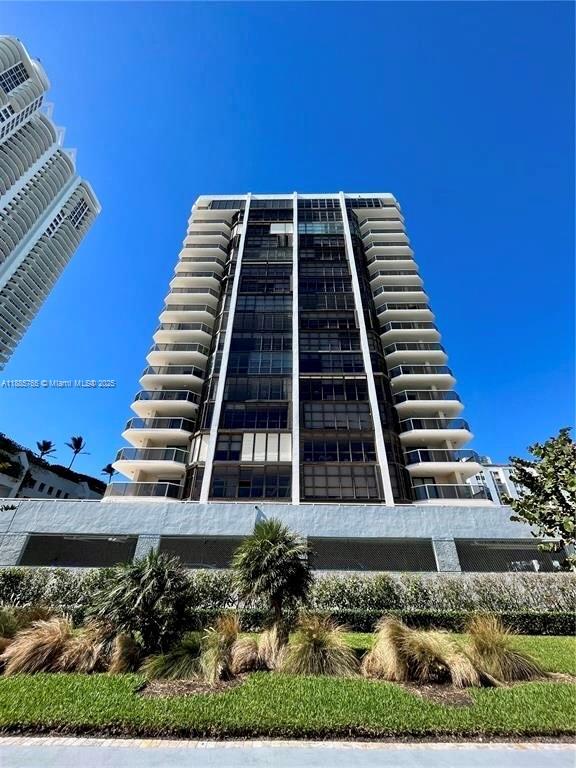 Building Photo - 6423 Collins Ave Unit 207