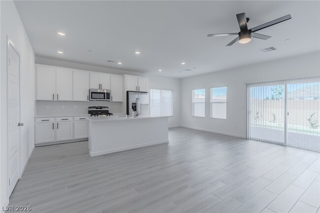 Photo - 9940 Kimura Hls Ave