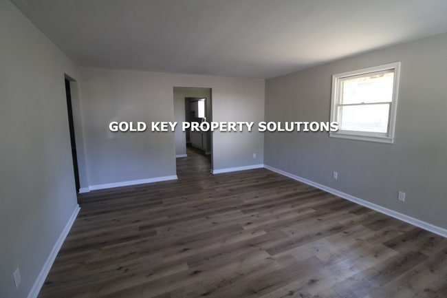 Photo - 3 BR 1 BA Brick Ranch with New Flooring an...