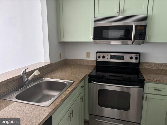 Photo - 1150 K St NW Unidad 1107