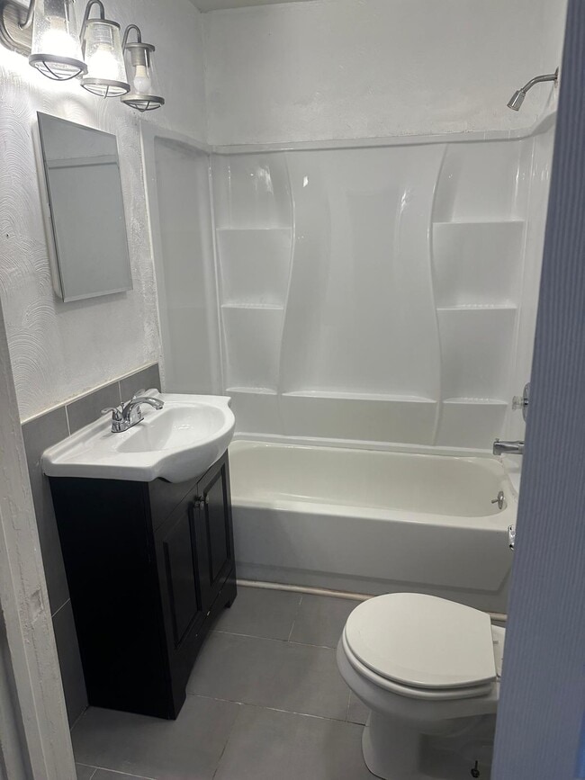 Photo - 5004 Euclid Ave