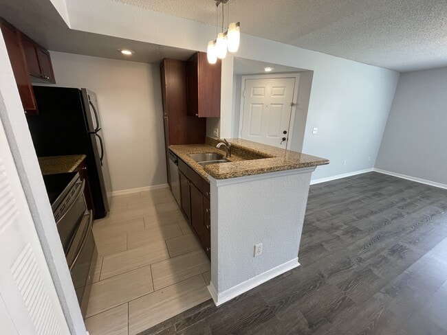 Photo - 5128 Conroy Rd
