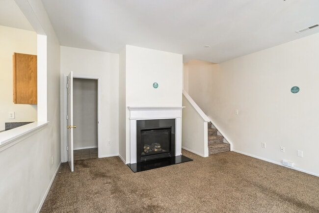 Photo - 2222 Buckleigh Dr
