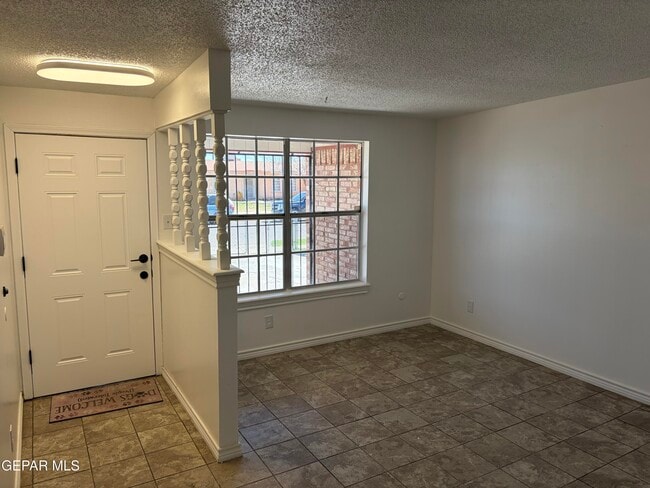 Photo - 10409 Sigma St