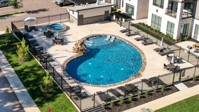 The Silverleaf Apartments