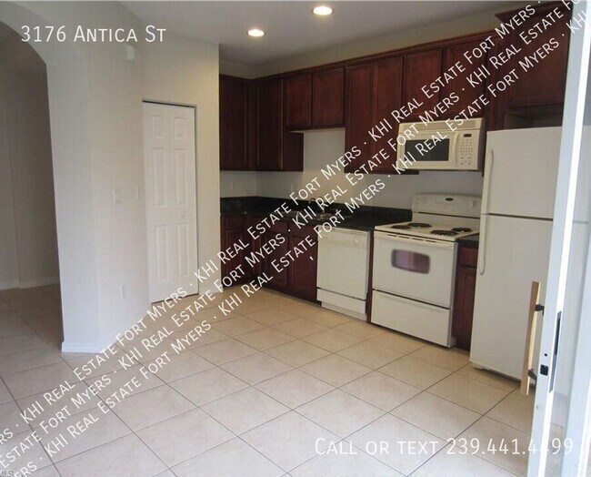 Photo - 3176 Antica St