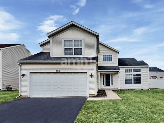 Building Photo - 2811 Stonebridge Dr