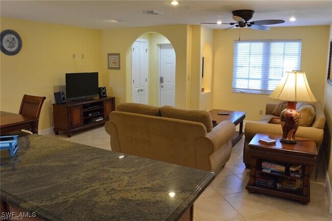 Photo - 74 2nd St
