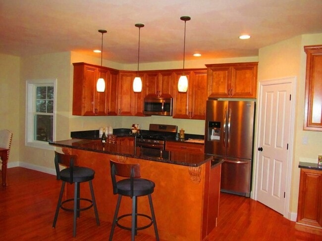 Photo - 214 Dallaire