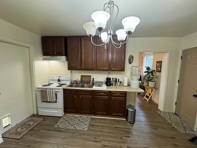 Photo - 1808 Dewrell Sq