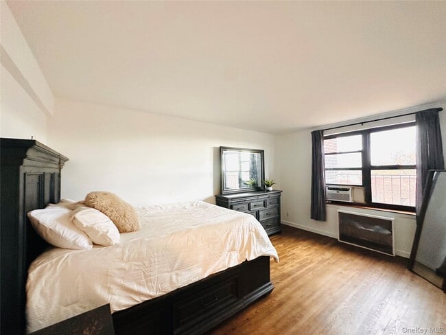 Photo - 52-25 39th Rd Unidad 3C