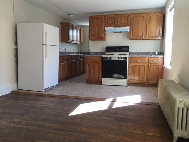 Building Photo - 319 Market St Unit 3 Rental
