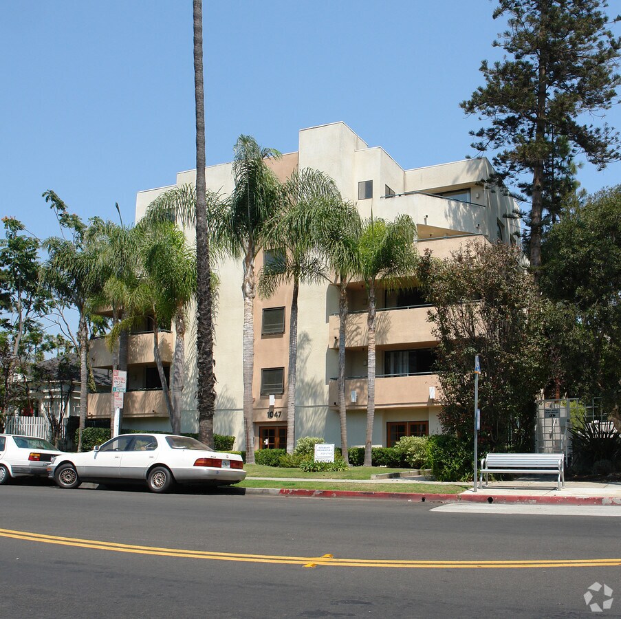 Photo - 1047 4th St Apartments