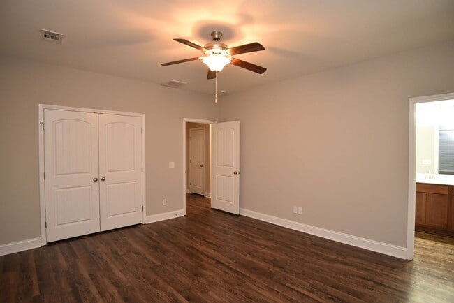 Photo - Remodeled Cute Modern Home In the Heart Of Richmond Hill
