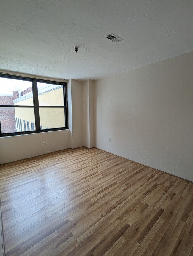 Photo - 17 Federal St Unidad 401