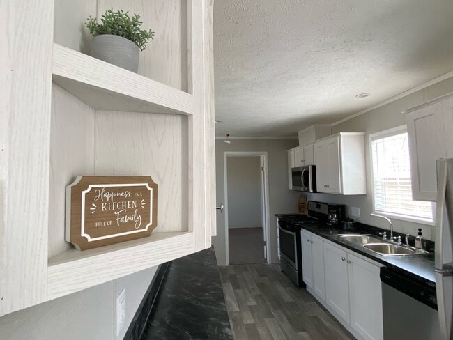 Photo - 5203 Rhine Dr