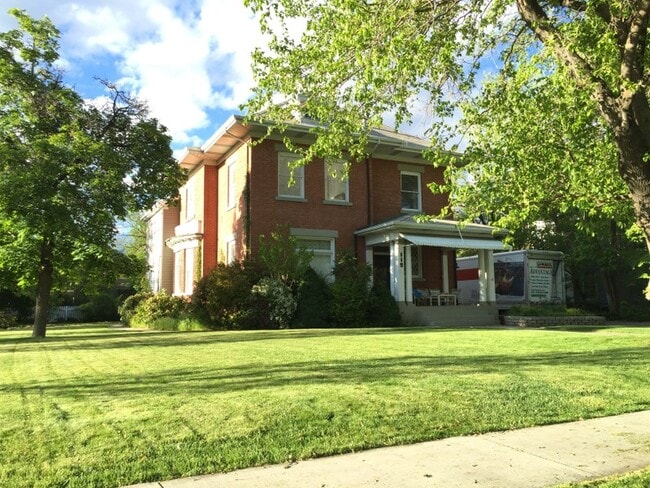 Building Photo - 115 E 200 N