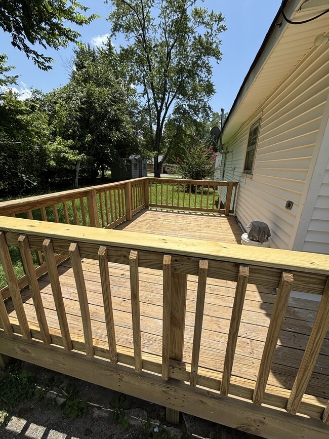 Photo - 310 N Bond Ave