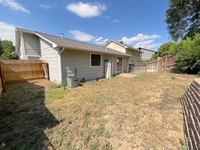 Photo - 4375 Cassidy St