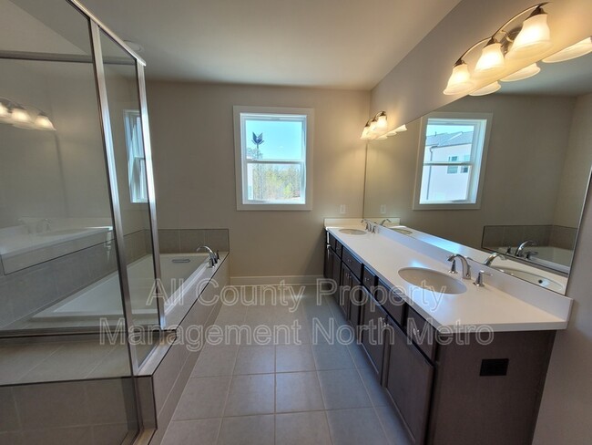 Photo - 1242 Willowcrest Wy